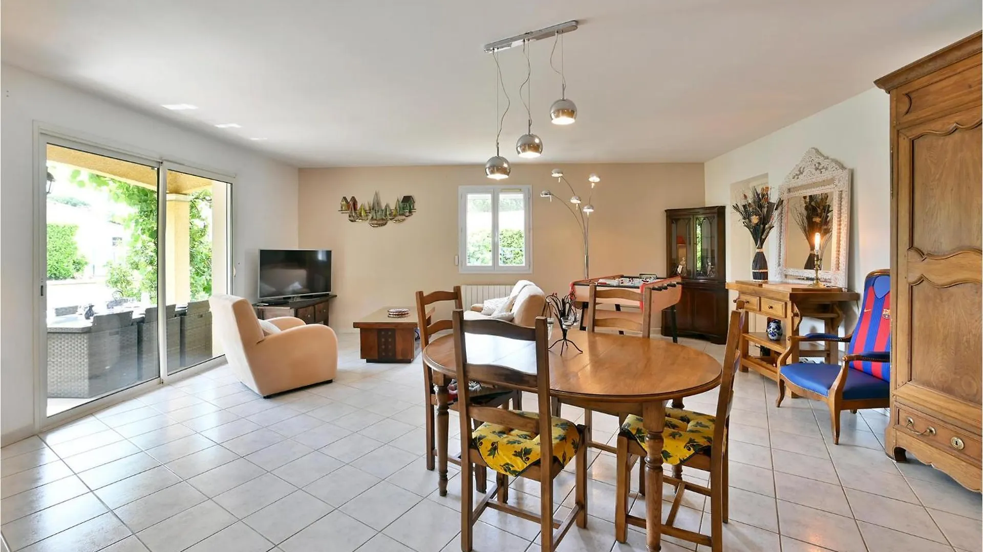 Holiday home Cozy Home In Malataverne